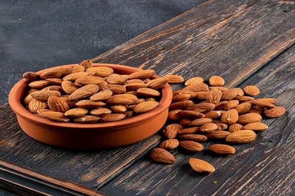 تصویر 1 از خرید و قیمت بادام درختی خام + فروش عمده